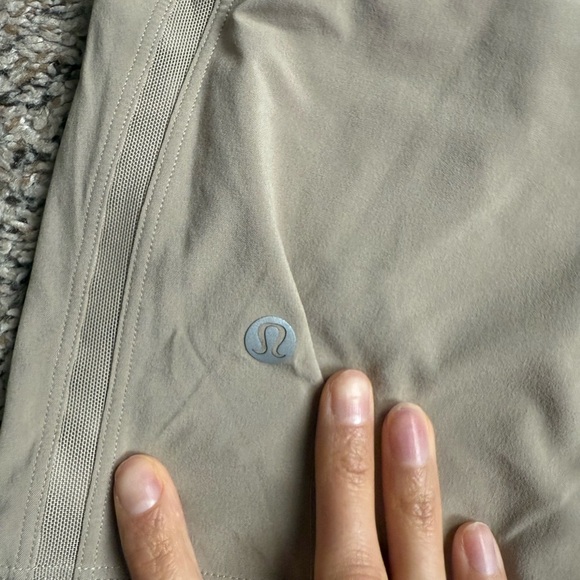Lululemon Pace Breaker Linerless Short 5" - Picture 4 of 4